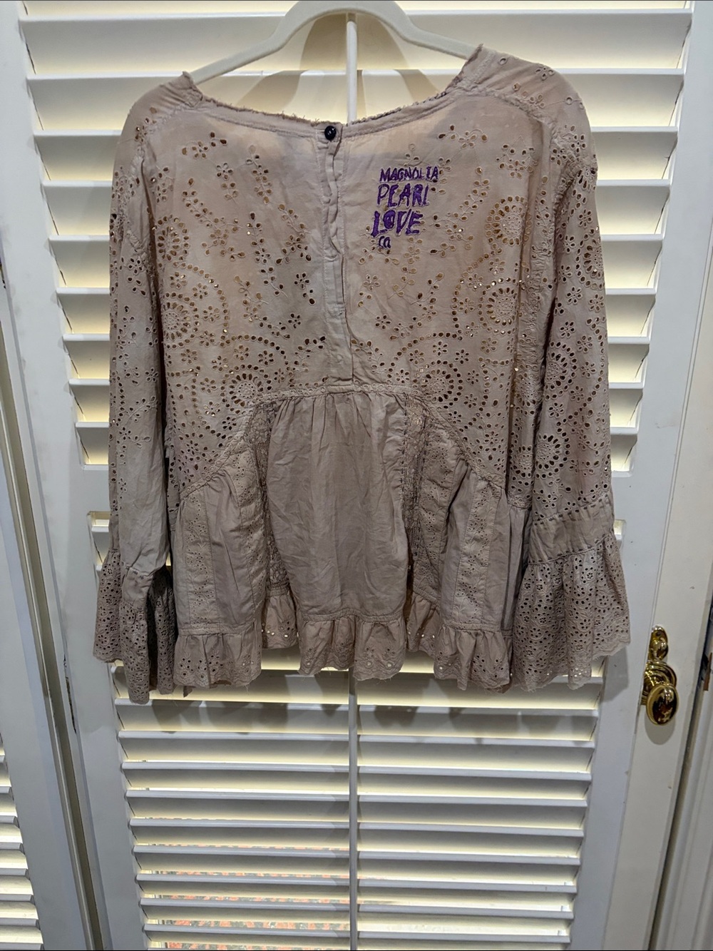 Magnolia Pearl Neutral Taupe Eyelet Ruffle Blouse.OSFM - Picture 2 of 4